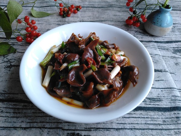 韭黃炒鴨胗的做法-香辣味炒菜譜