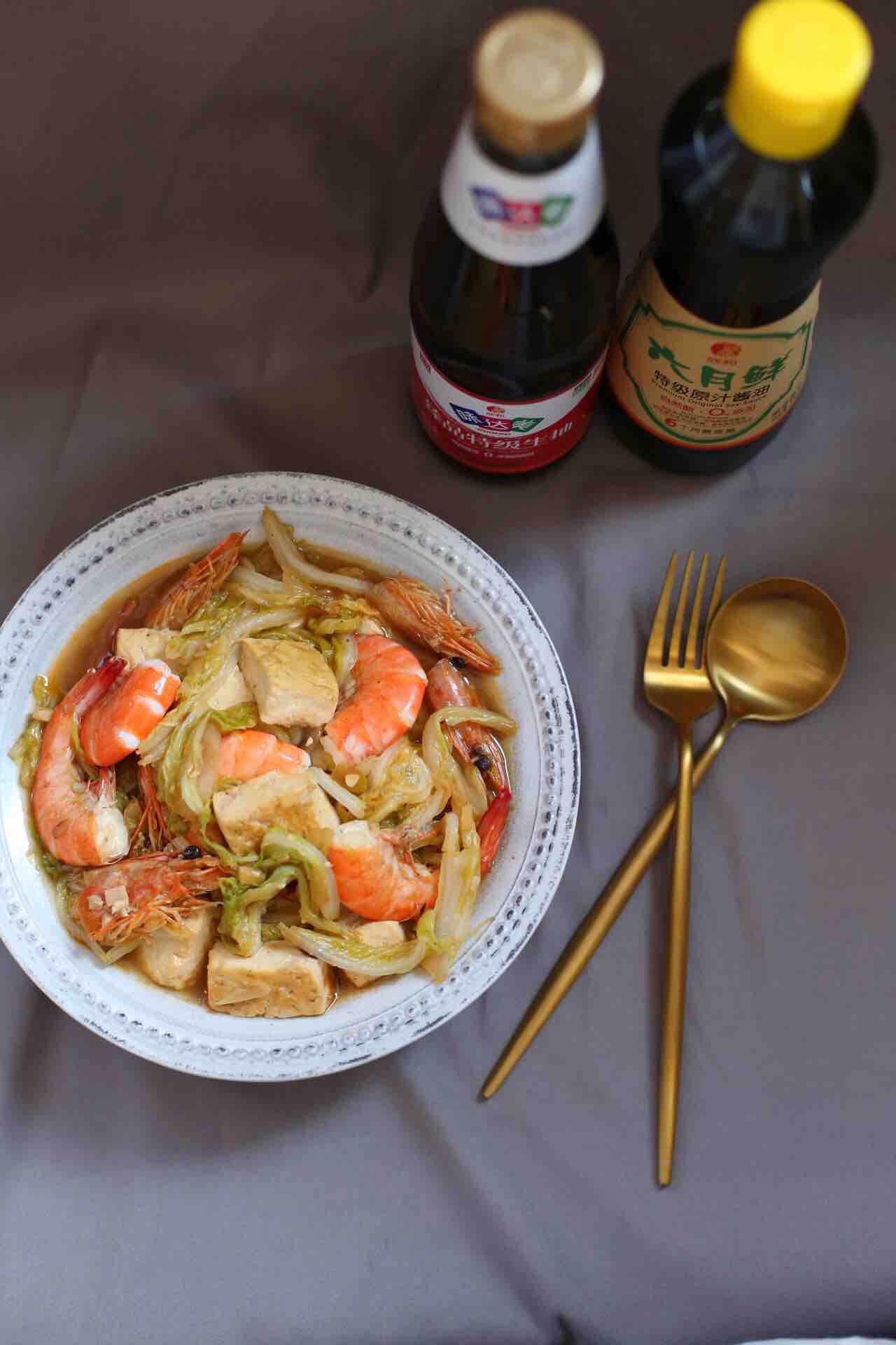 白菜鮮蝦豆腐煲的做法-家常味燉菜譜-易網健康養生網 白菜鮮蝦豆腐煲的做法-家常味燉菜譜