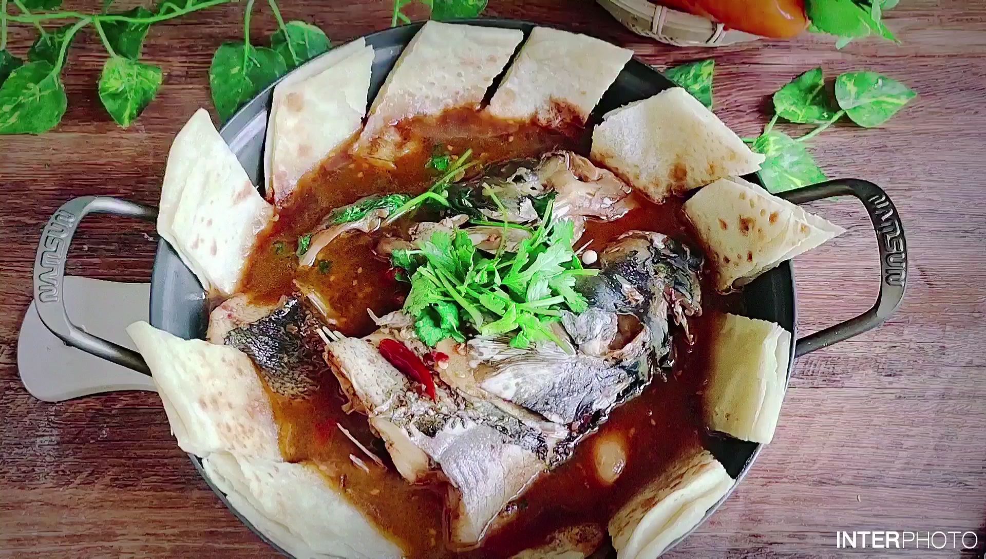 秋冬這樣吃，菜飯一鍋出~魚頭泡餅的做法-咸鮮味燉菜譜