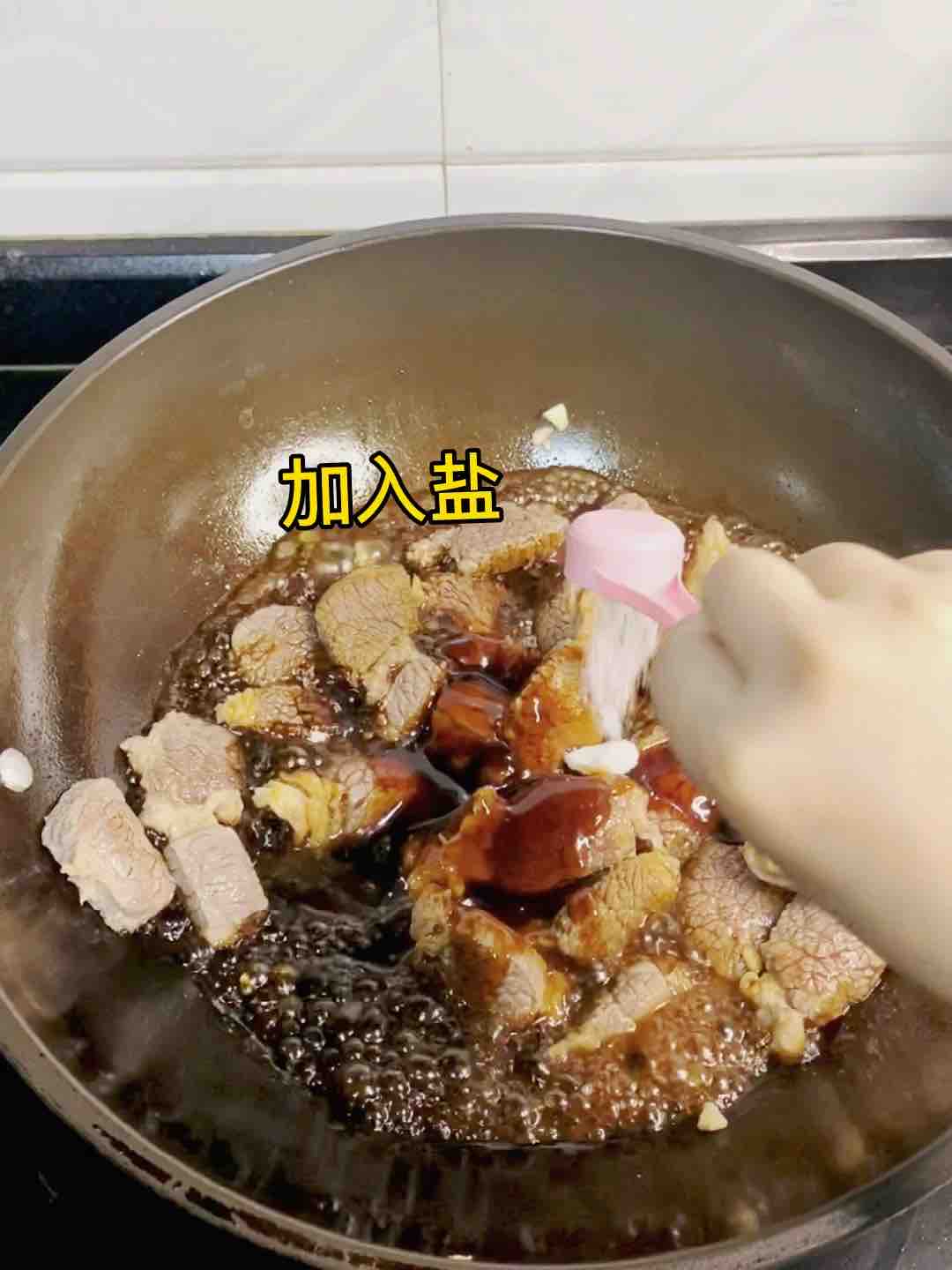 爆香紅燒牛肉燜土豆，這樣煮??一鍋都不夠的做法-家常味醬菜譜