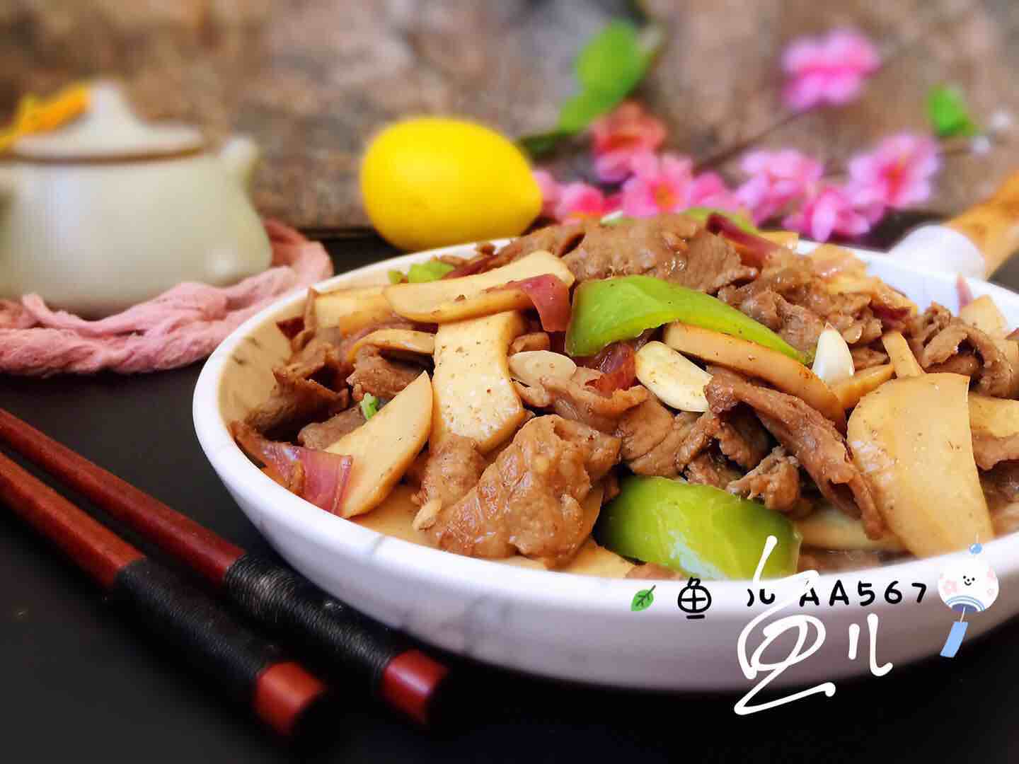 教你杏鮑菇新吃法，上桌就被搶光了！的做法-家常味炒菜譜