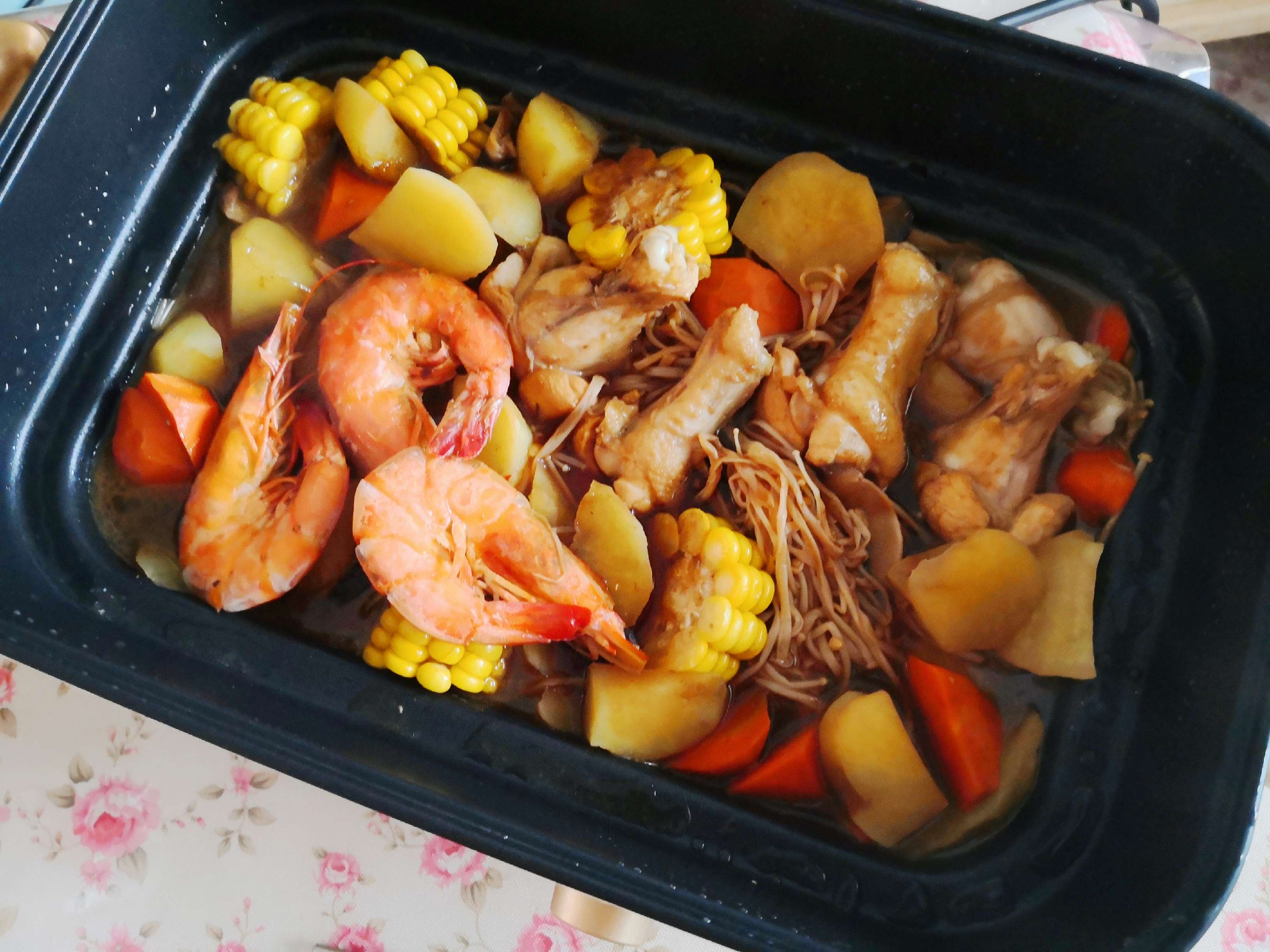 有肉有菜有海鮮，熱乎乎滿口留香的做法-咸鮮味煮菜譜