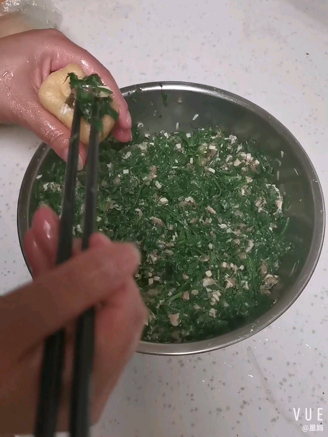 野菜冬筍嵌油豆腐的做法-家常味燒菜譜