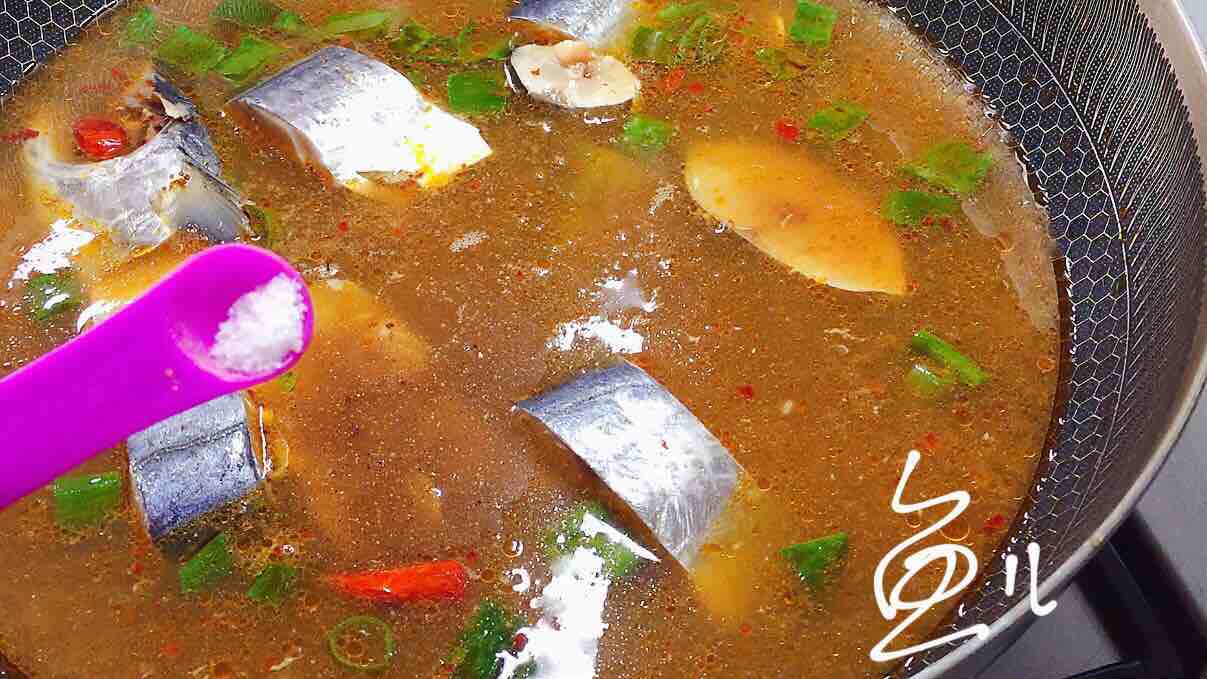 做鲅魚加幾勺它，咸香味美，家人都喜歡，太費米飯了！的做法-醬香味燉菜譜