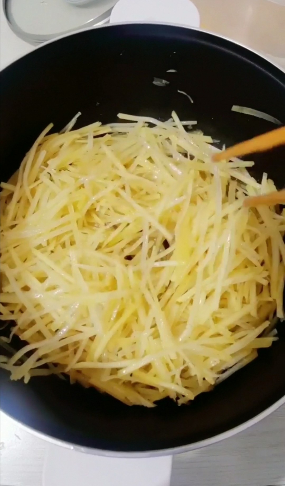 韭菜炒土豆絲的做法-咸鮮味炒菜譜