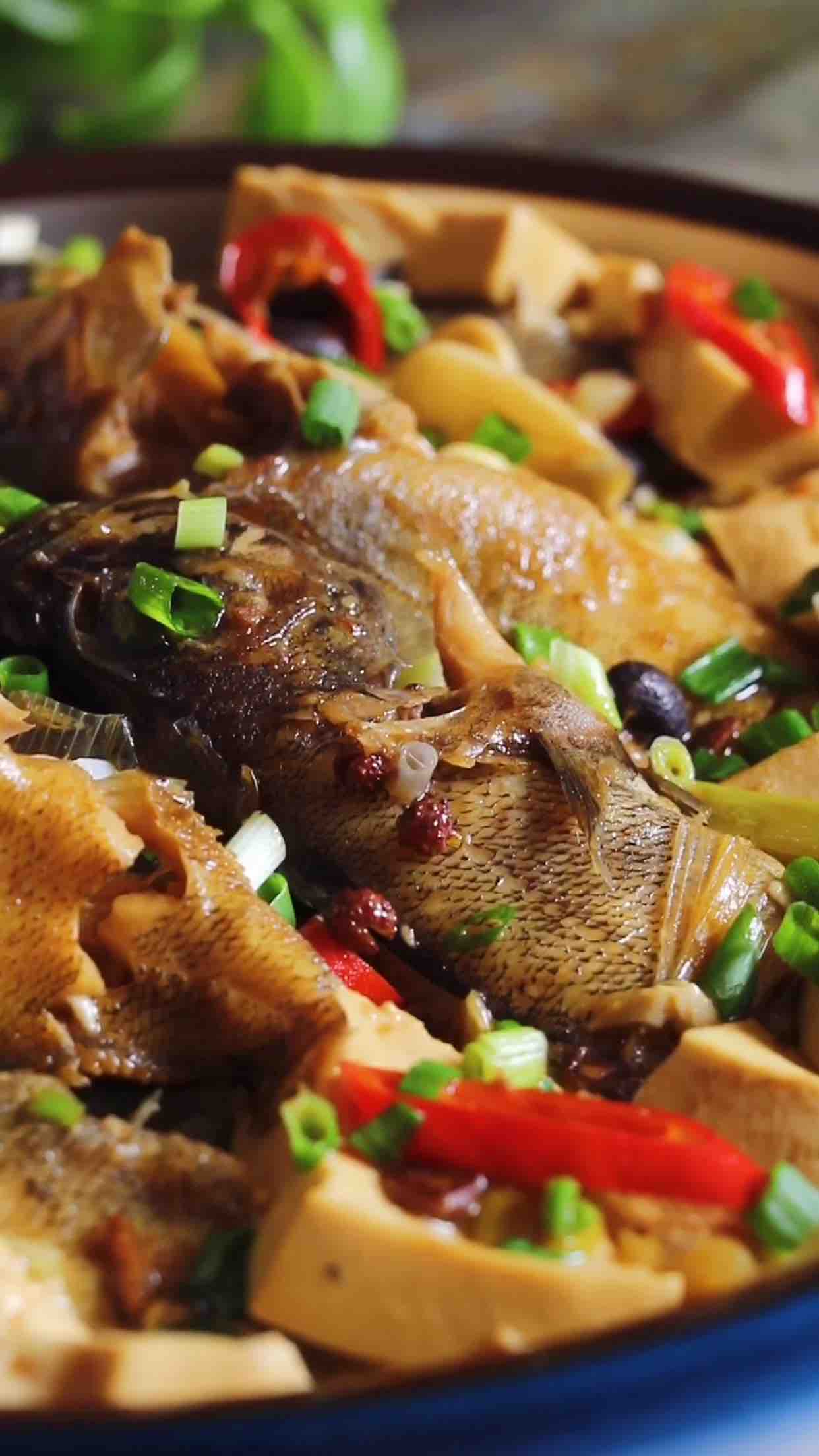 海魚燉豆腐的做法-咸鮮味燉菜譜-易網健康養生網 海魚燉豆腐的做法-咸鮮味燉菜譜