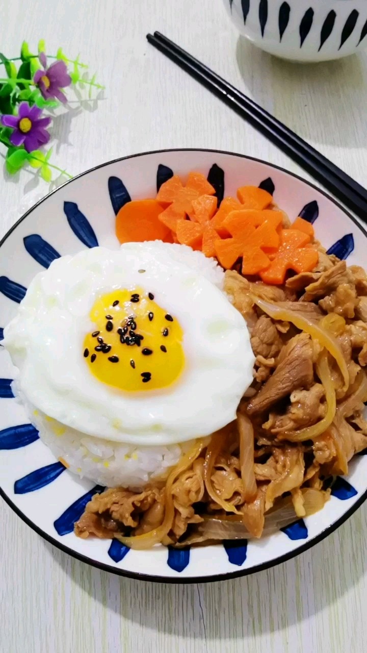 肥牛飯的做法-咸鮮味炒菜譜
