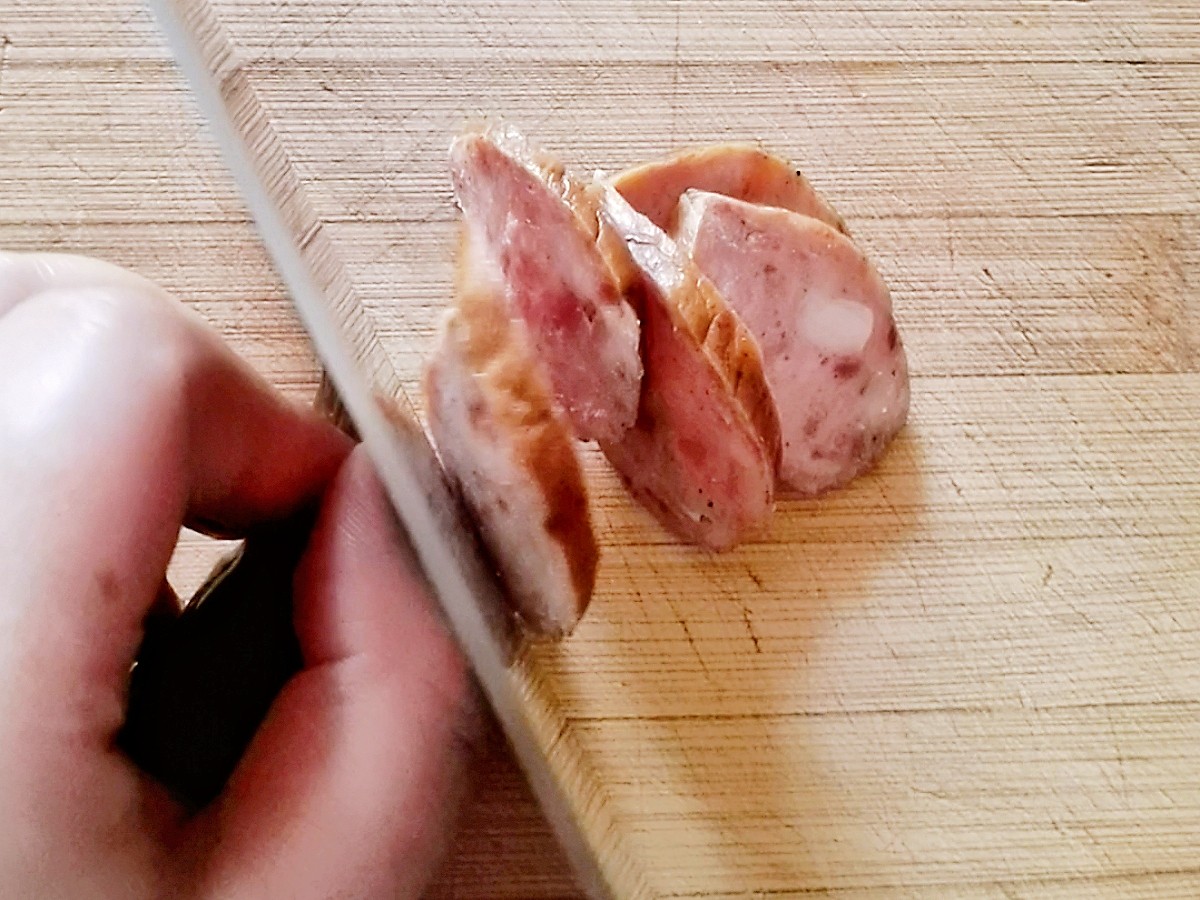 1根香腸1份豆芽隨便1炒，簡單美味又下飯的做法-咸鮮味炒菜譜