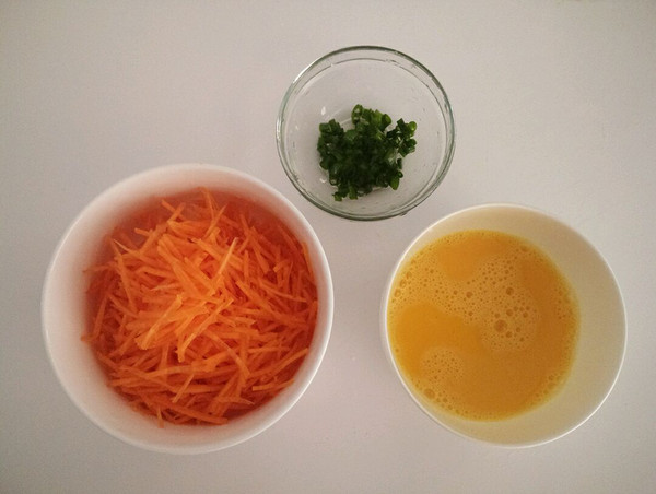 胡蘿卜雞蛋餅的做法-家常味烙菜譜-易網健康養生網 胡蘿卜雞蛋餅的做法-家常味烙菜譜