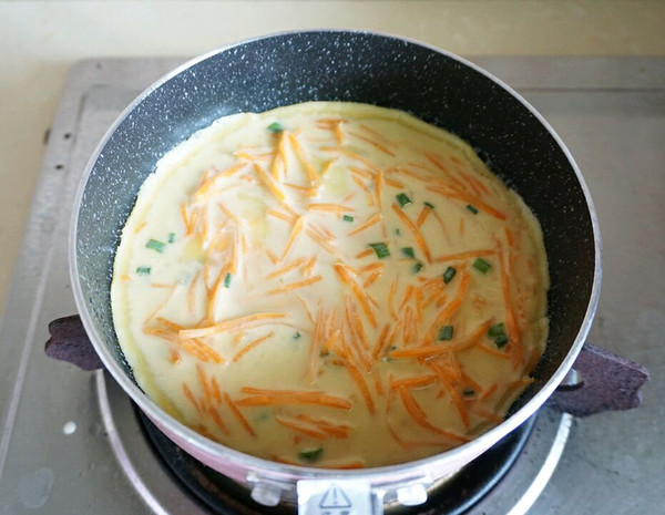 胡蘿卜雞蛋餅的做法-家常味烙菜譜-易網健康養生網 胡蘿卜雞蛋餅的做法-家常味烙菜譜