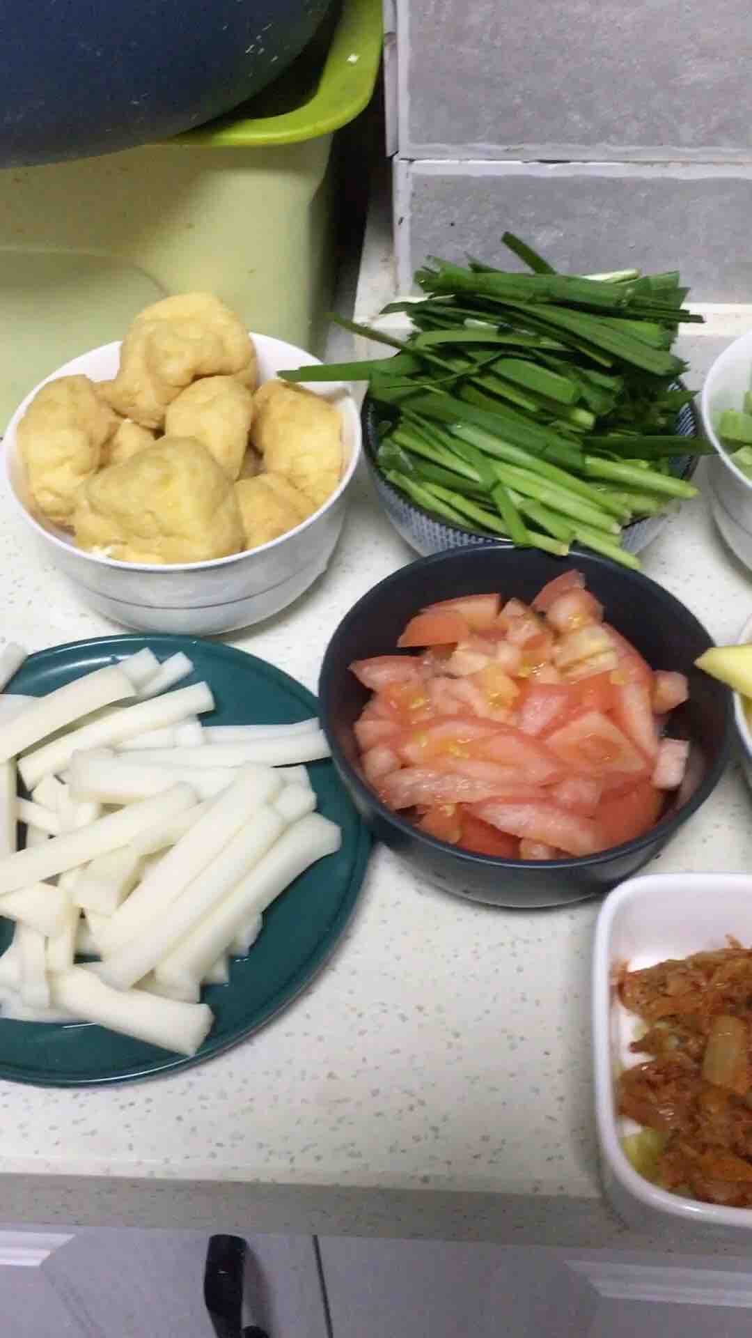 家庭自制燜鍋的做法-家常味燜菜譜-易網(wǎng)<a href=http://www.aoa7937.com/ target=_blank class=infotextkey>健康養(yǎng)生</a>網(wǎng) 家庭自制燜鍋的做法-家常味燜菜譜