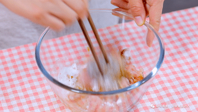 香菇蒸肉餅 寶寶輔食食譜的做法-家常味蒸菜譜-易網(wǎng)健康養(yǎng)生網(wǎng) 香菇蒸肉餅 寶寶輔食食譜的做法-家常味蒸菜譜