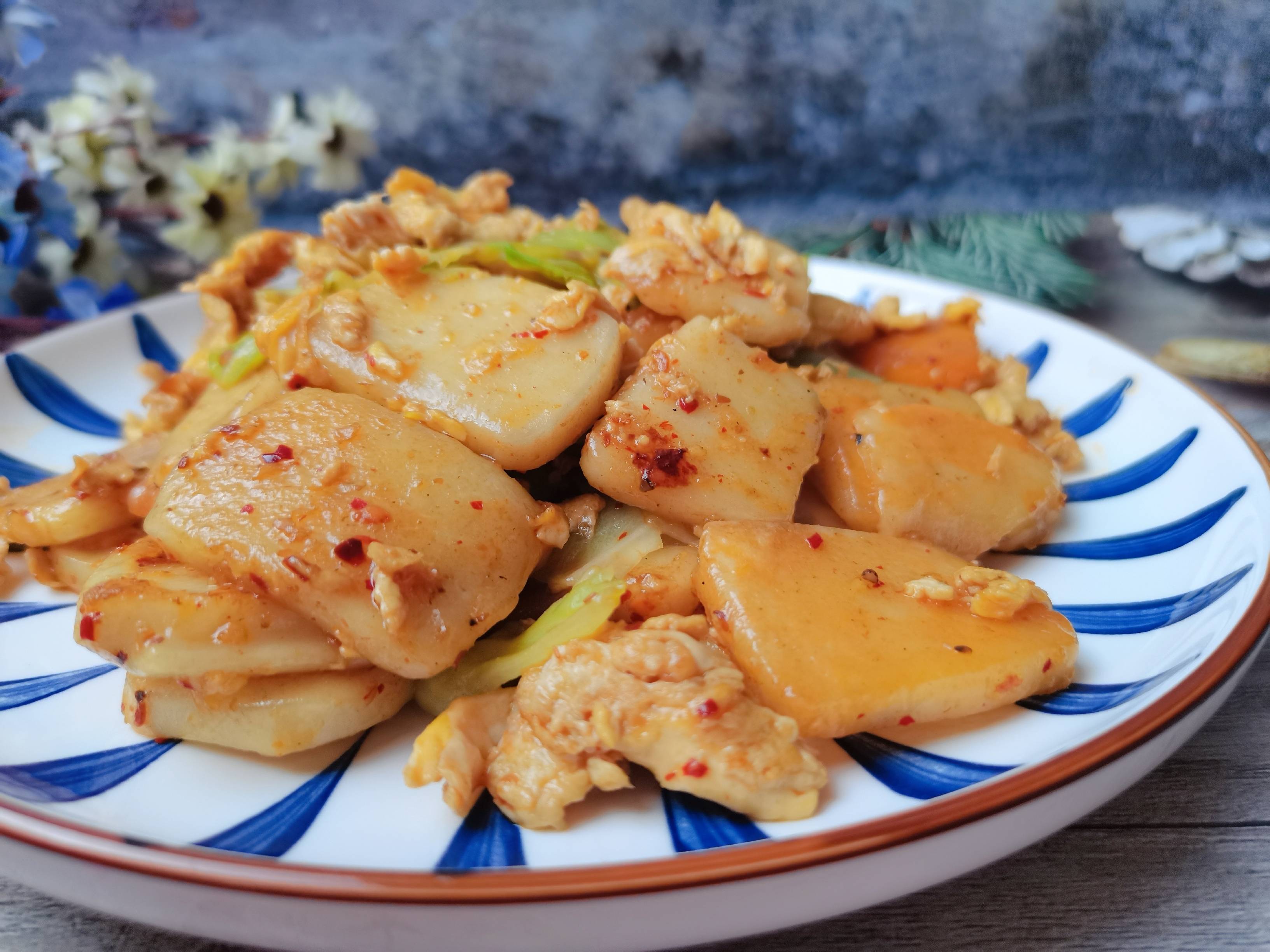 辣味年糕的做法-香辣味炒菜譜-易網健康養生網 辣味年糕的做法-香辣味炒菜譜