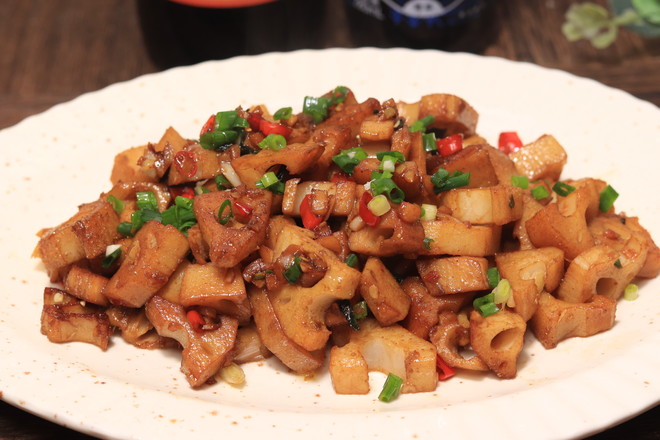 麻辣鮮香，超下飯孜然藕丁！的做法-家常味炒菜譜