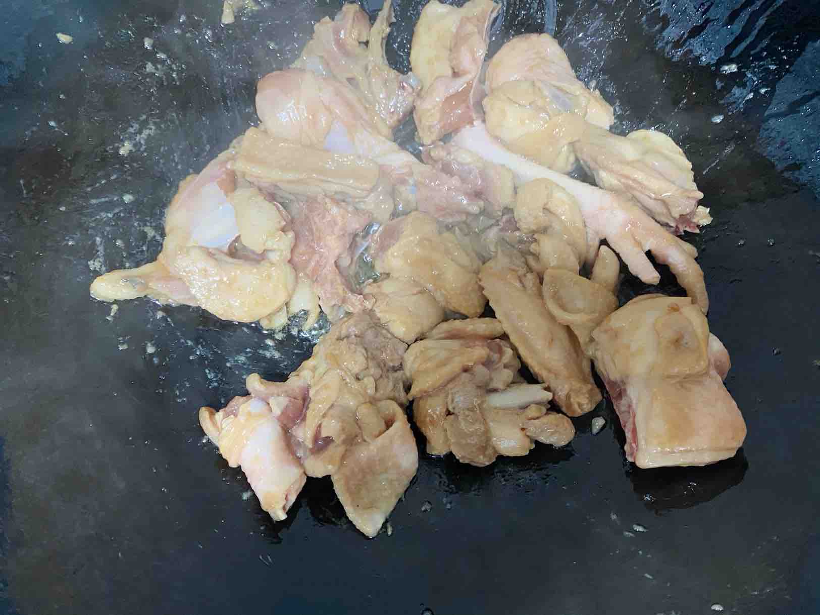 海鮮雞煲的做法-咸鮮味燜菜譜