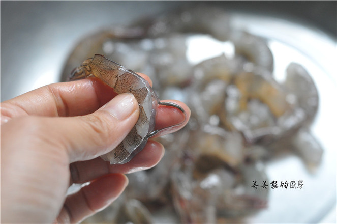 蒜香黃油蝦的做法-蒜香味炒菜譜-易網(wǎng)健康養(yǎng)生網(wǎng) 蒜香黃油蝦的做法-蒜香味炒菜譜