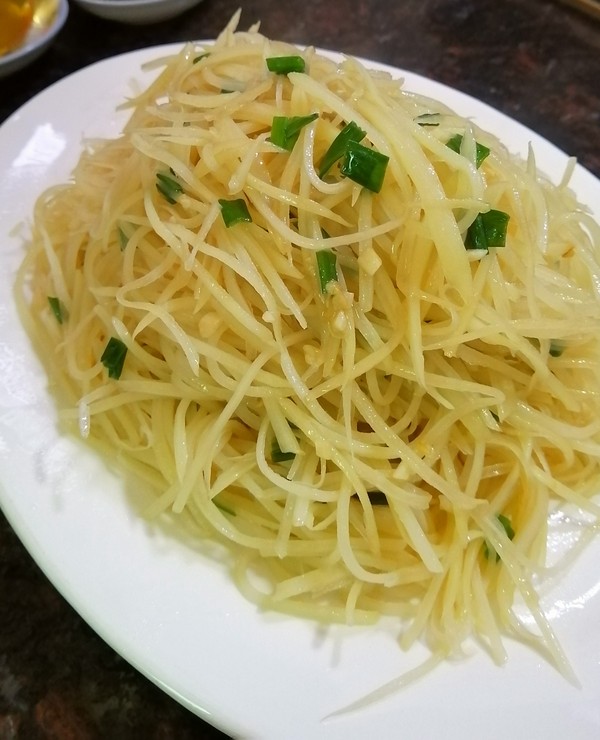 跟著大咖學做美食~~醋溜土豆絲的做法-酸味炒菜譜-易網健康養生網 跟著大咖學做美食~~醋溜土豆絲的做法-酸味炒菜譜