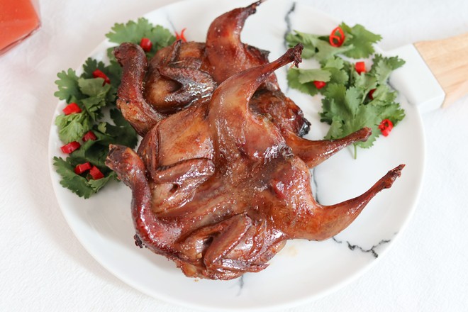 烤鵪鶉的做法-蒜香味烤菜譜-易網(wǎng)健康養(yǎng)生網(wǎng) 烤鵪鶉的做法-蒜香味烤菜譜