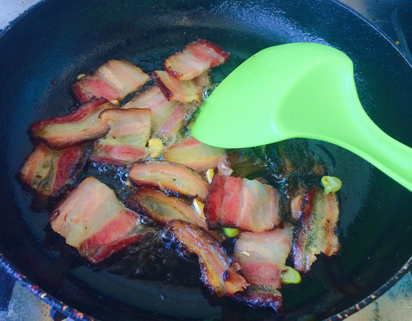臘肉炒荷蘭豆的做法-咸鮮味炒菜譜-易網健康養生網 臘肉炒荷蘭豆的做法-咸鮮味炒菜譜