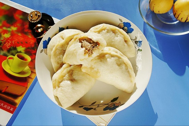 牛肉芹菜餡蒸餃的做法-咸鮮味蒸菜譜-易網(wǎng)健康養(yǎng)生網(wǎng) 牛肉芹菜餡蒸餃的做法-咸鮮味蒸菜譜