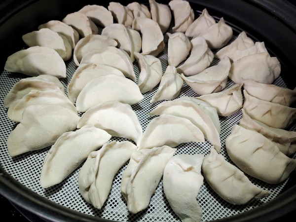 蝦仁玉米豬肉蒸餃的做法-咸鮮味蒸菜譜-易網健康養生網 蝦仁玉米豬肉蒸餃的做法-咸鮮味蒸菜譜