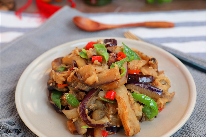 肉餅茄子的做法-家常味炒菜譜-易網(wǎng)健康養(yǎng)生網(wǎng) 肉餅茄子的做法-家常味炒菜譜