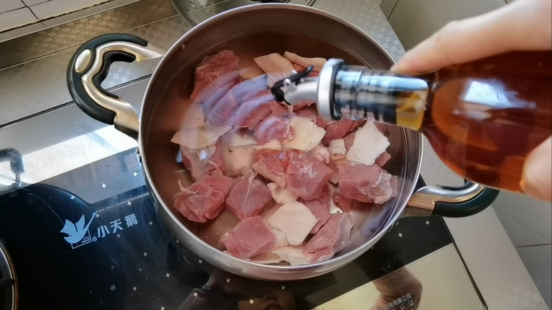 番茄牛腩涮涮鍋，冬天吃再適合不過了的做法-茄汁味煮菜譜