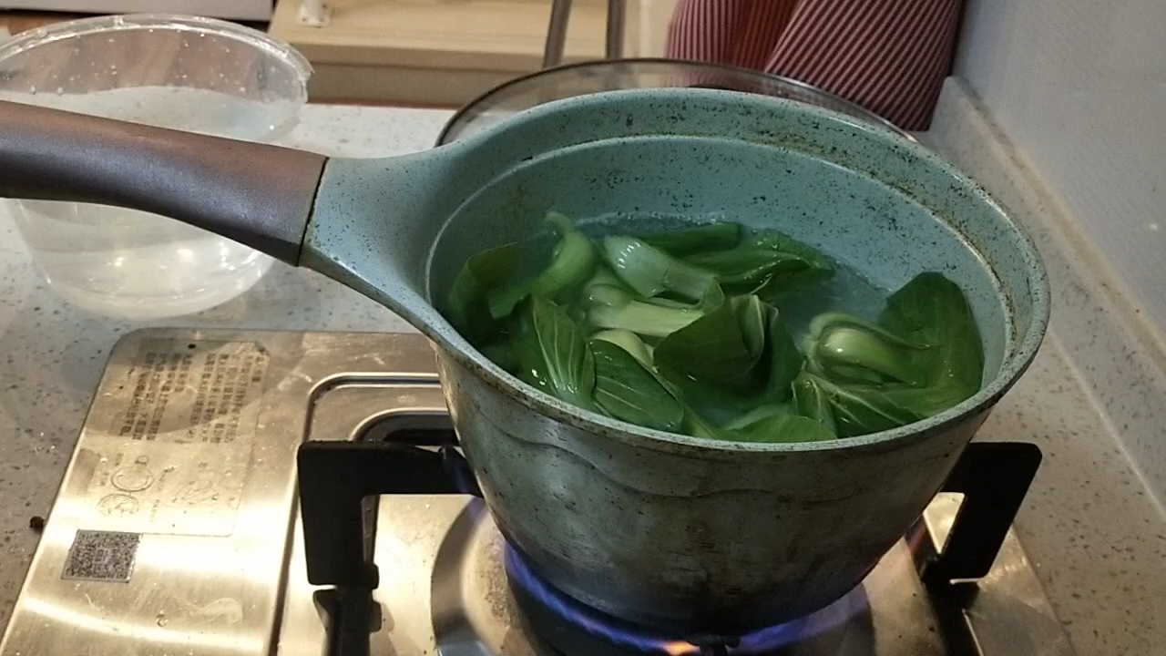 家常簡易缽缽雞拌菜的做法-咸鮮味煮菜譜-易網健康養生網 家常簡易缽缽雞拌菜的做法-咸鮮味煮菜譜
