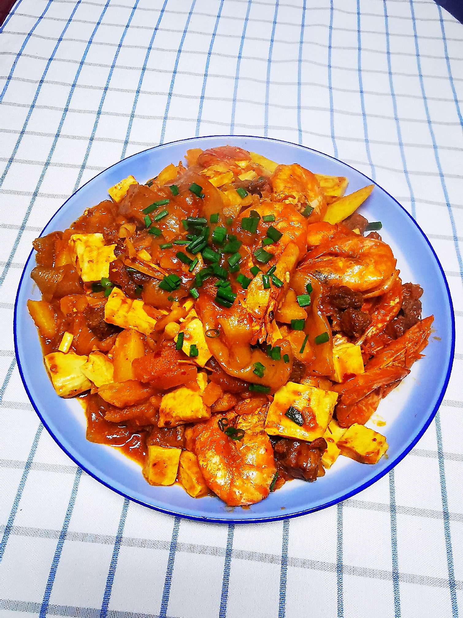大蝦土豆煲的做法-香辣味燒菜譜-易網健康養生網 大蝦土豆煲的做法-香辣味燒菜譜