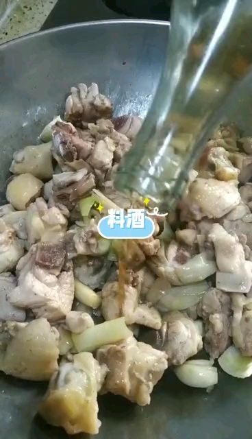 冬季，遇到這菜別錯過，軟爛鮮香又滋補的做法-家常味燉菜譜