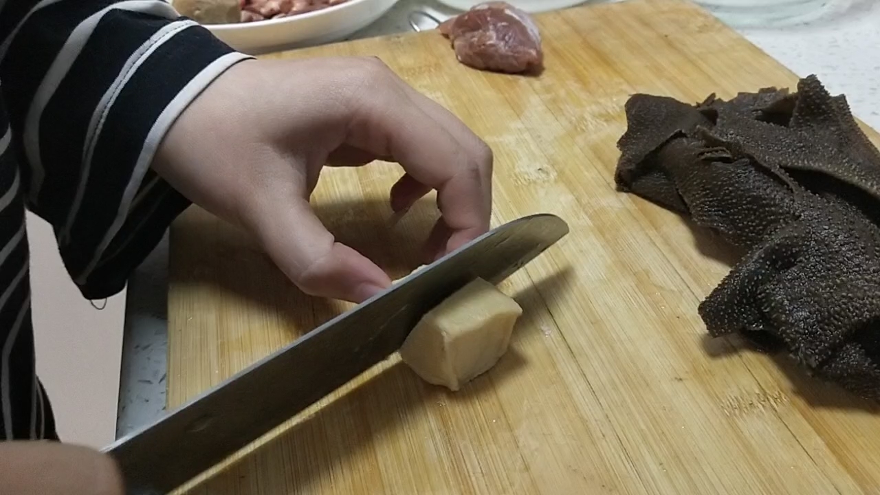 家常簡易缽缽雞拌菜的做法-咸鮮味煮菜譜-易網健康養生網 家常簡易缽缽雞拌菜的做法-咸鮮味煮菜譜