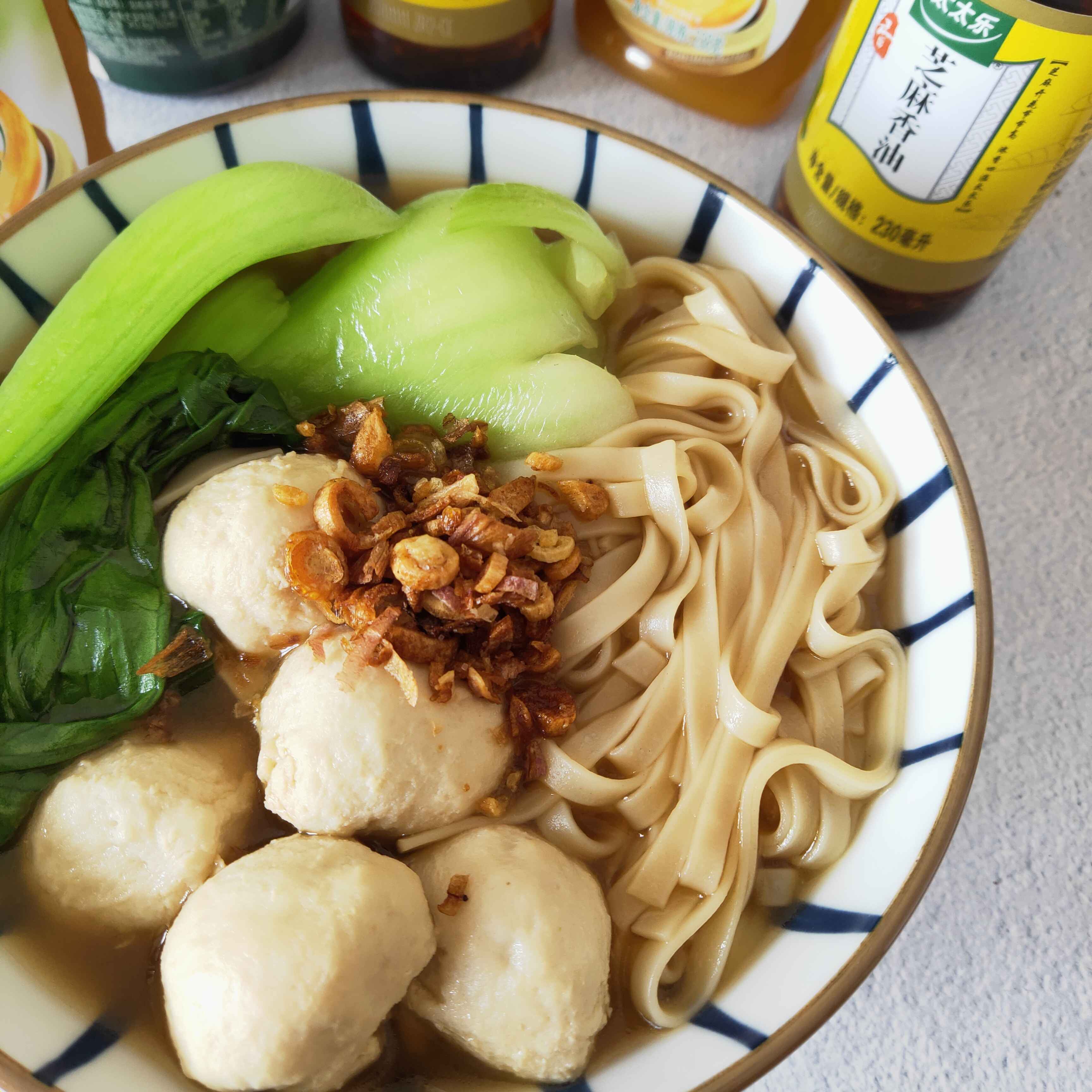 麻油雞汁面的做法-家常味煮菜譜