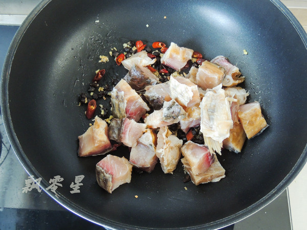 豉香蒸臘魚,咸香適口超下飯的做法-家常味蒸菜譜-易網健康養生網 豉香蒸臘魚,咸香適口超下飯的做法-家常味蒸菜譜