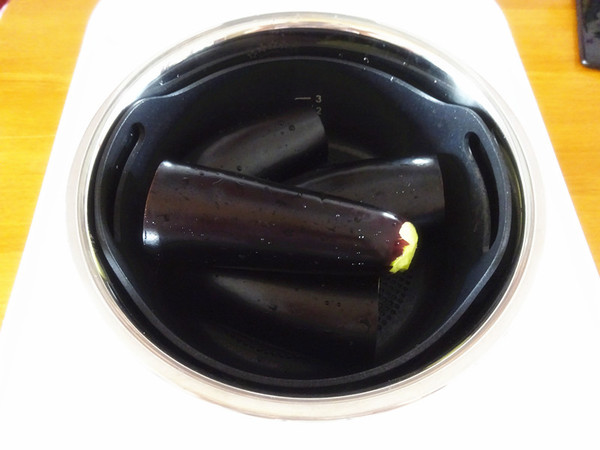 去火又瘦身的茄子拌苦菊的做法-咸鮮味拌菜譜-易網<a href=http://www.aoa7937.com/ target=_blank class=infotextkey>健康養生</a>網 去火又瘦身的茄子拌苦菊的做法-咸鮮味拌菜譜