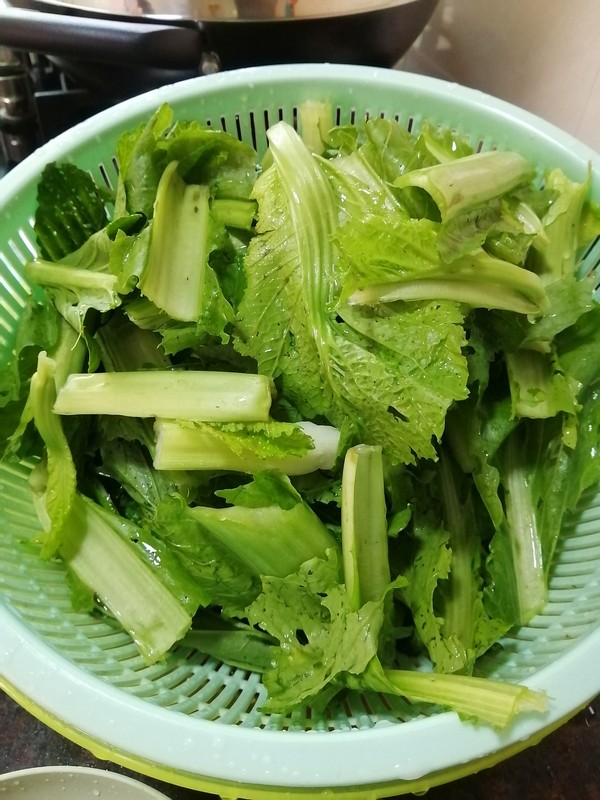 簡簡單單也不失美味~~臘肉炒芥菜的做法-家常味炒菜譜