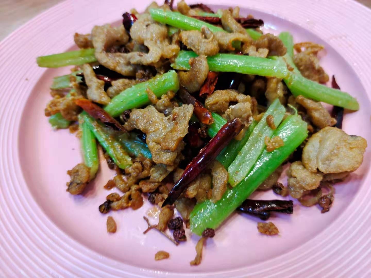 香辣油滋啦的做法-咸鮮味炒菜譜-易網健康養生網 香辣油滋啦的做法-咸鮮味炒菜譜