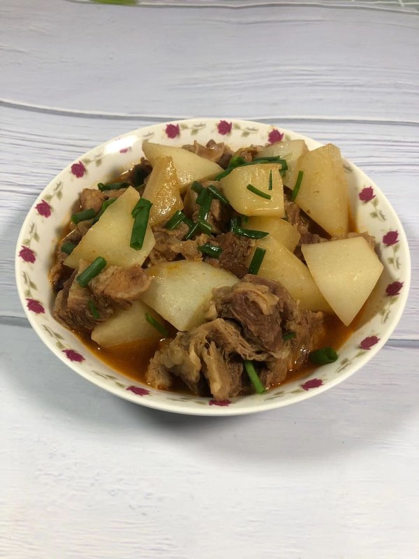 小寒進補---牛腩燉蘿卜的做法-醬香味燉菜譜-易網健康養生網 小寒進補---牛腩燉蘿卜的做法-醬香味燉菜譜