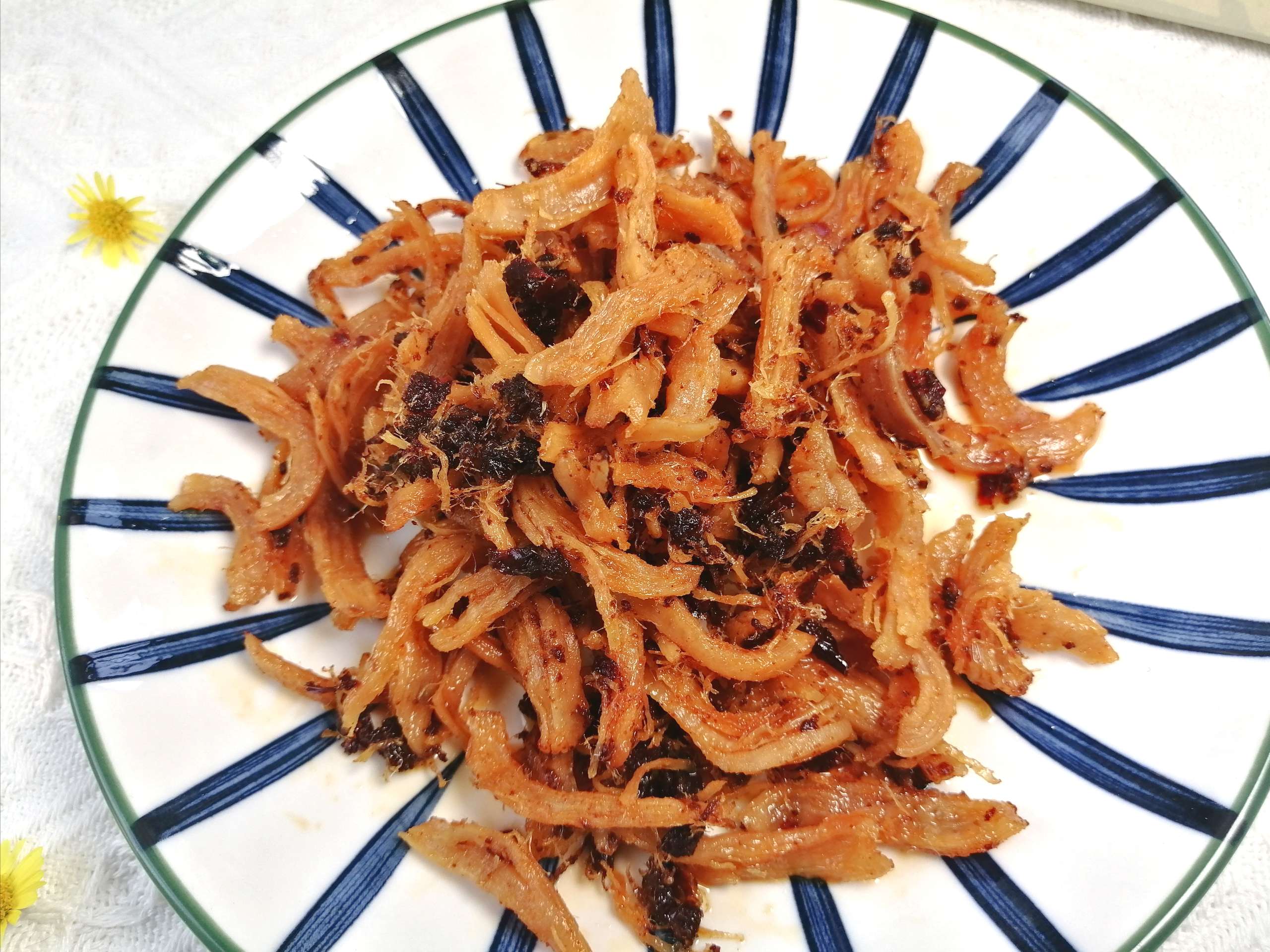 香酥麻辣雞絲的做法-麻辣味炸菜譜-易網健康養生網 香酥麻辣雞絲的做法-麻辣味炸菜譜