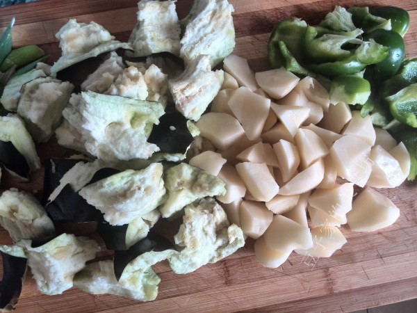 這菜，低脂低糖，好營(yíng)養(yǎng)，比肉都香，隔三差五吃一次的做法-家常味炒菜譜