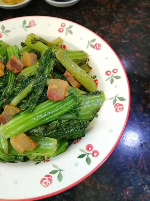 簡簡單單也不失美味~~臘肉炒芥菜的做法-家常味炒菜譜