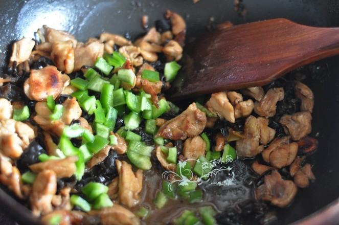 #冬至大如年#日式雞肉飯的做法-家常味燜菜譜-易網健康養生網 #冬至大如年#日式雞肉飯的做法-家常味燜菜譜