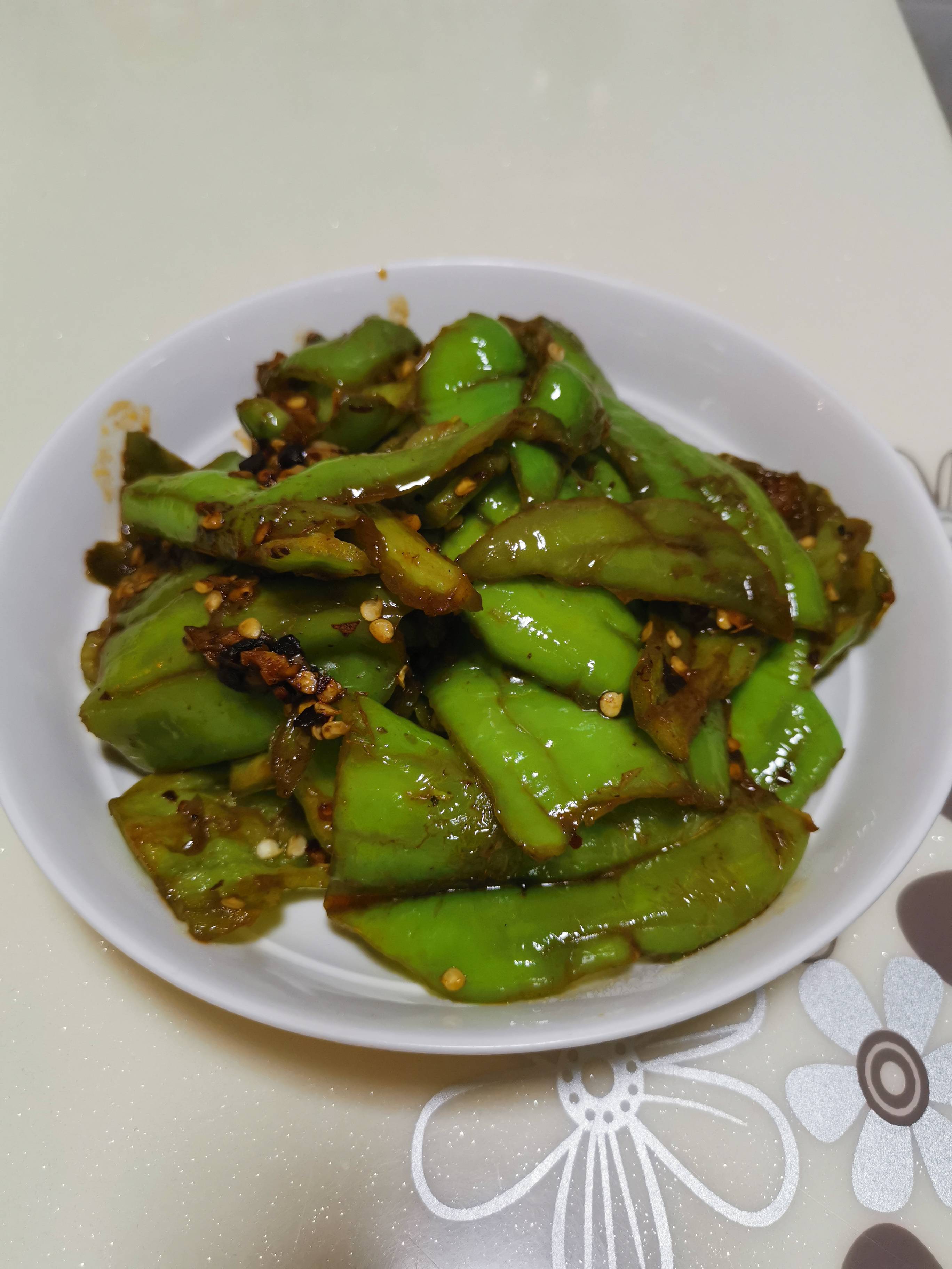 爆青椒的做法-家常味炒菜譜-易網(wǎng)健康養(yǎng)生網(wǎng) 爆青椒的做法-家常味炒菜譜