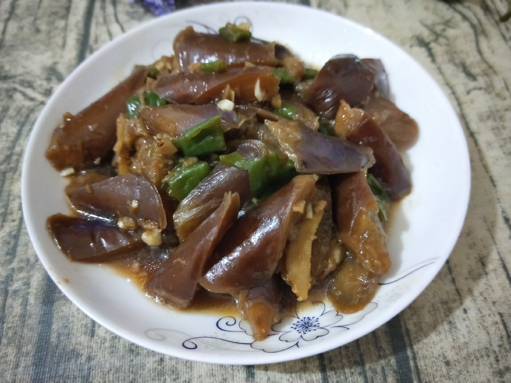 紅燒素茄子的做法-家常味炒菜譜