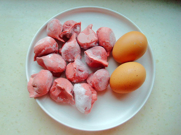 雞蛋蒸餃子的做法-家常味蒸菜譜-易網(wǎng)<a href=http://www.aoa7937.com/ target=_blank class=infotextkey>健康養(yǎng)生</a>網(wǎng) 雞蛋蒸餃子的做法-家常味蒸菜譜