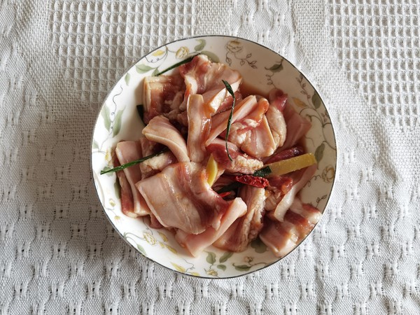 簡(jiǎn)單方便的蒸菜安排！粉蒸肉，肥而不膩的做法-咸鮮味蒸菜譜