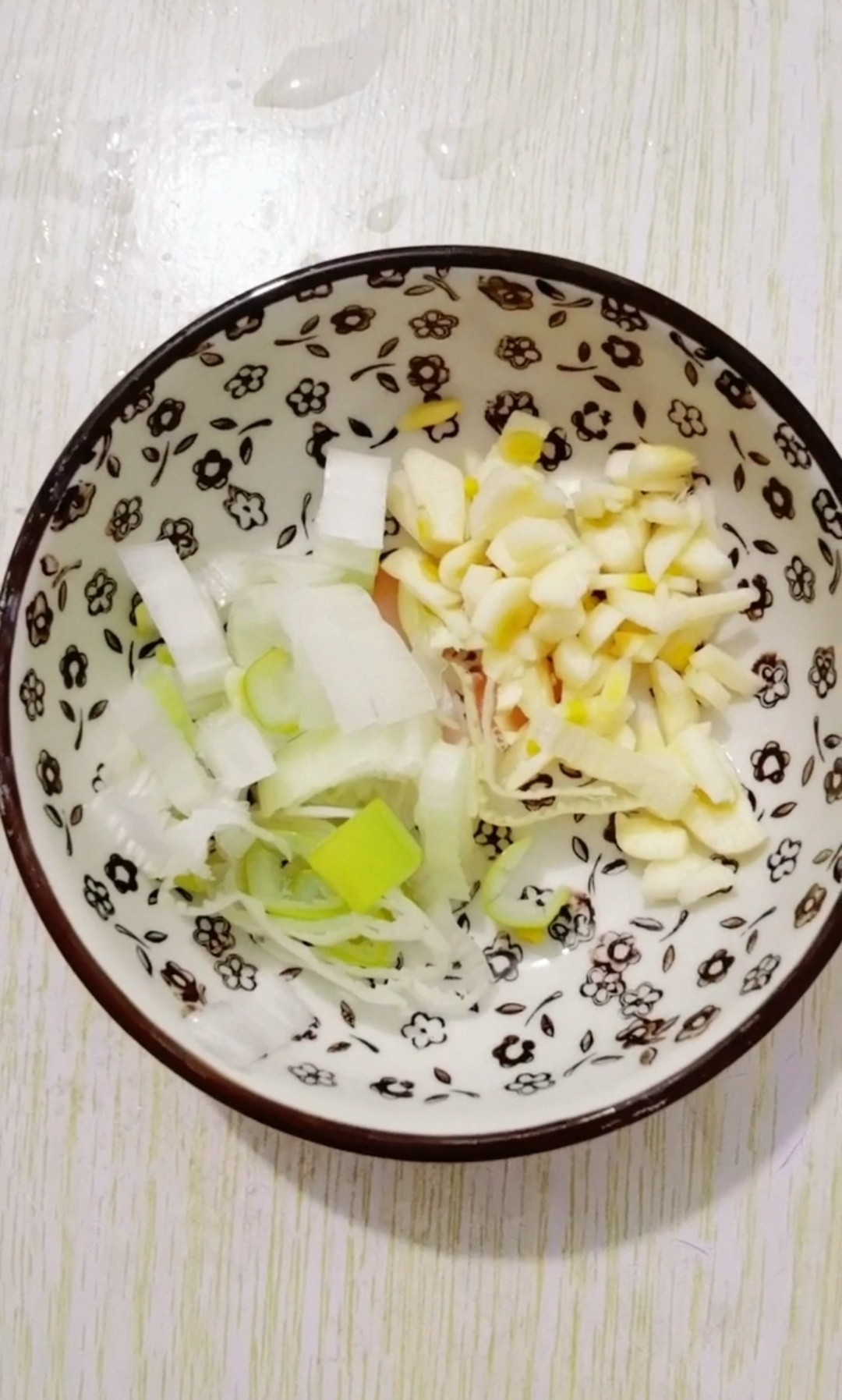 干豆腐炒韭菜的做法-咸鮮味炒菜譜