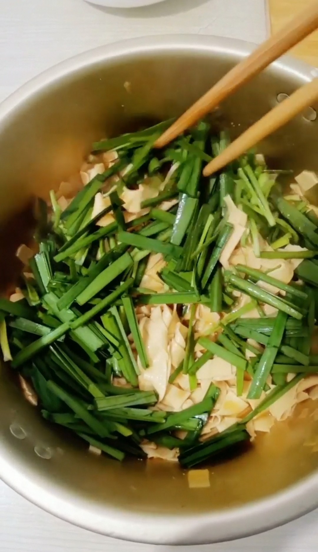 干豆腐炒韭菜的做法-咸鮮味炒菜譜