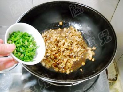 烤肉豆皮的做法-家常味煎菜譜-易網(wǎng)健康養(yǎng)生網(wǎng) 烤肉豆皮的做法-家常味煎菜譜