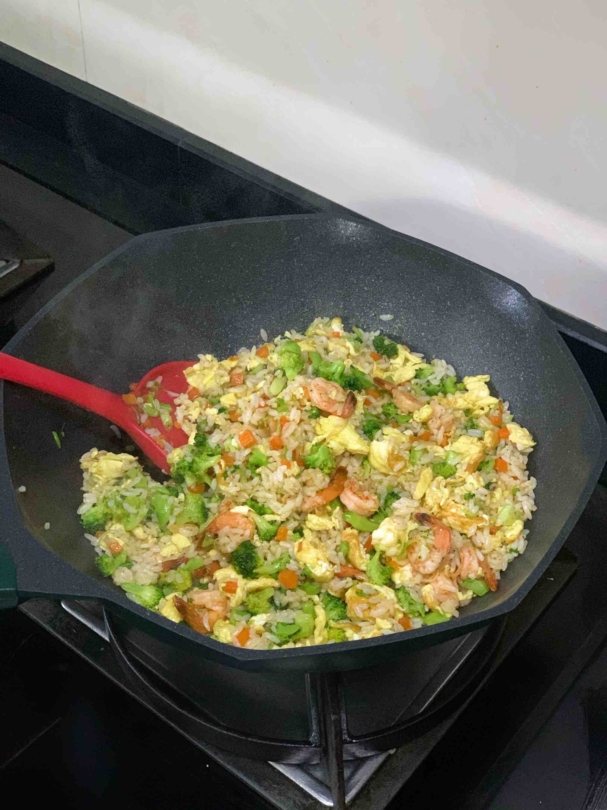 西蘭花蝦仁炒飯的做法-咸鮮味炒菜譜