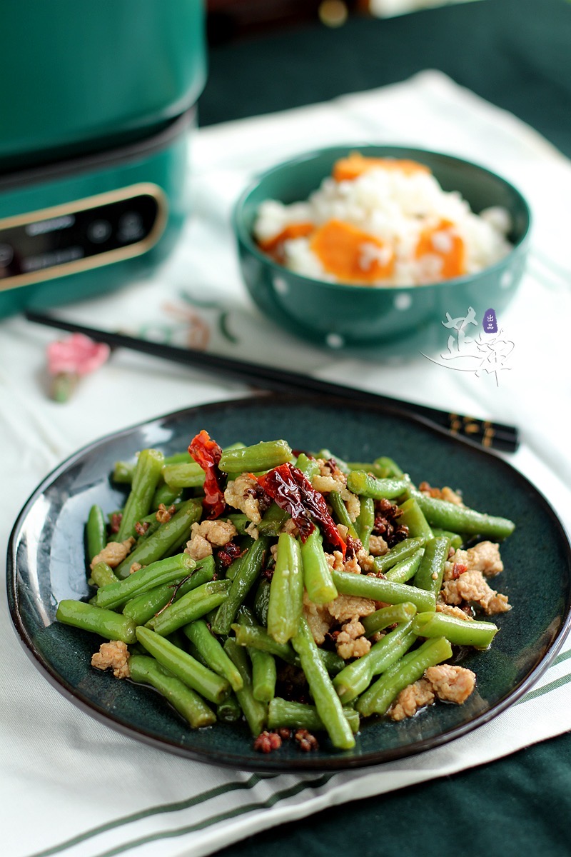 麻辣肉沫炒龍豆的做法-家常味炒菜譜-易網健康養生網 麻辣肉沫炒龍豆的做法-家常味炒菜譜
